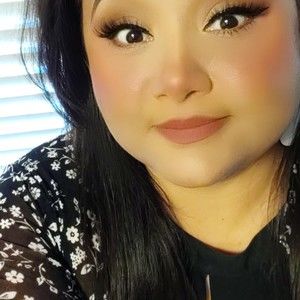 Meet your Posher, Connie